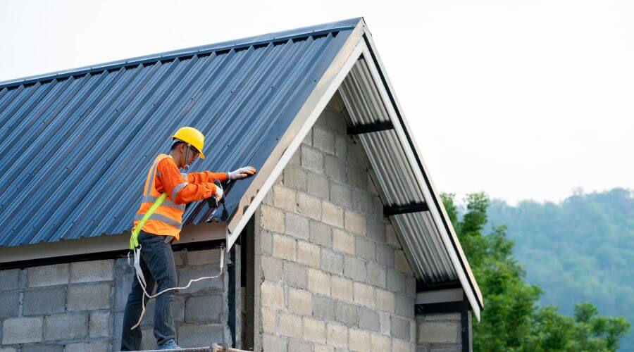 Professional residential roofers in Tippo, MS